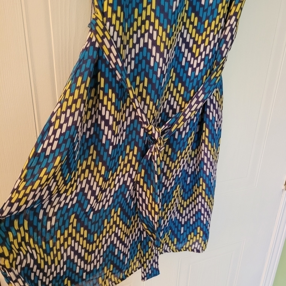 Hatley Blue Yellow Geomatric Print Mini Dress with Tie Lined Flutter Sleeve M